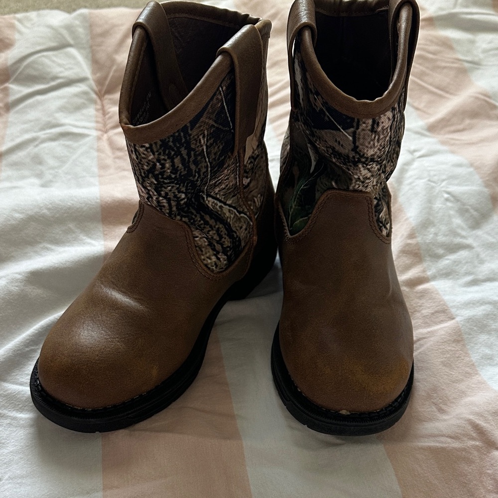 Kids Brown Camouflage Boots